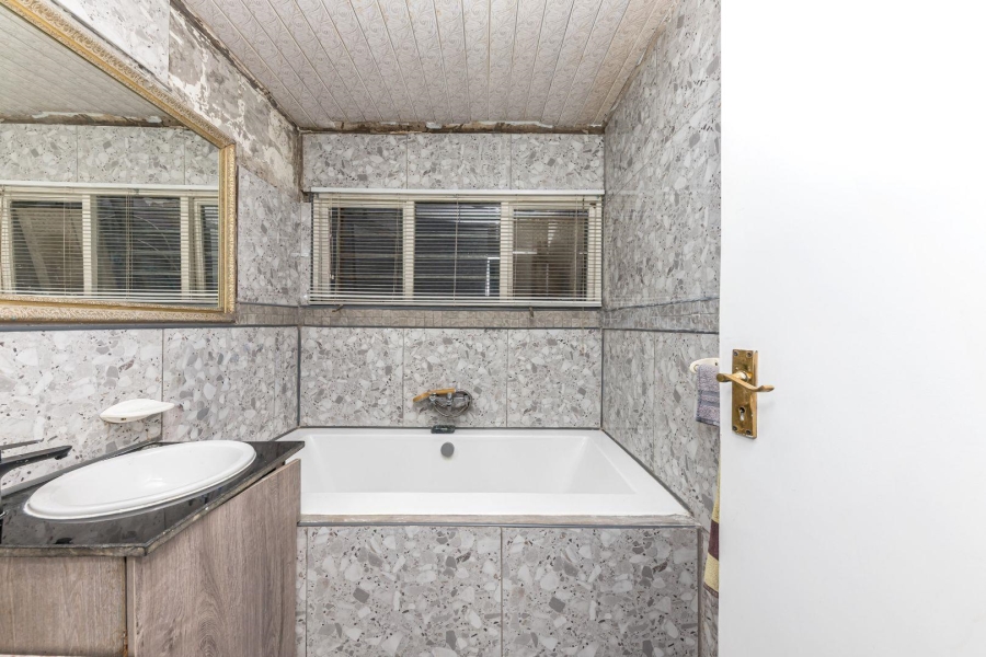 2 Bedroom Property for Sale in Brooklyn Western Cape